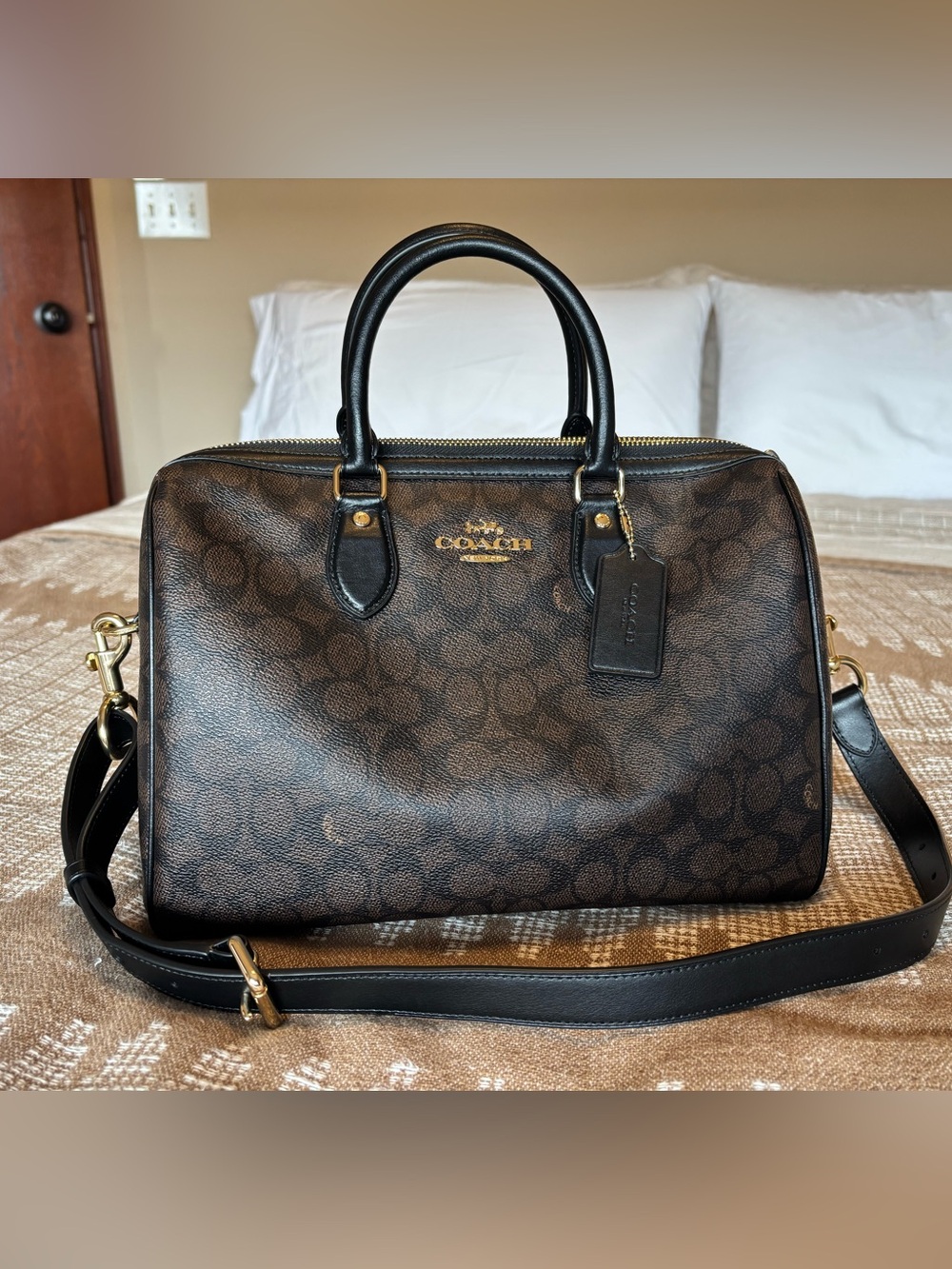 Coach Outlet Large Rowan in Maple Signature - Picture 2 of 6